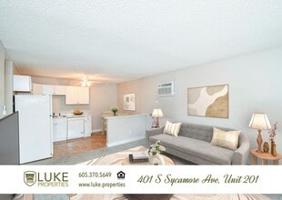 Building Photo - 401 S Sycamore Ave