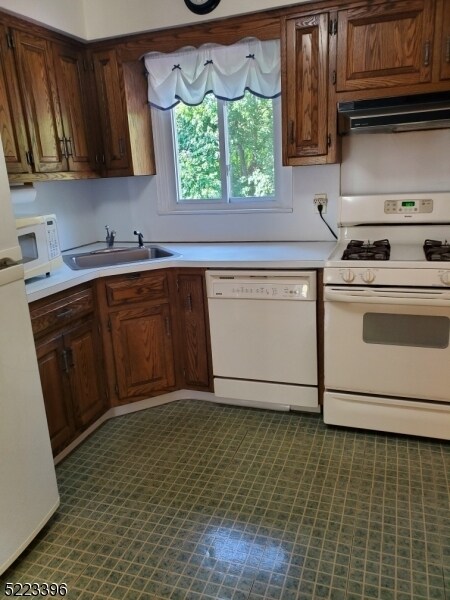 Foto del edificio - 22 W McClellan Ave