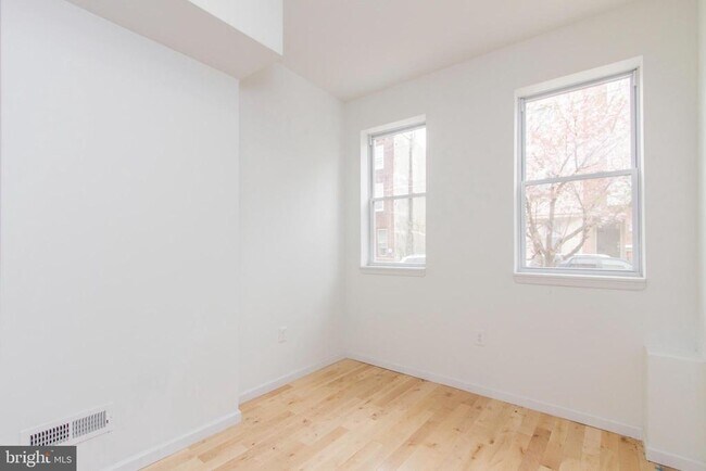 Foto del edificio - 2031 E Susquehanna Ave