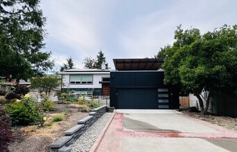 Building Photo - 17408 NE 14th St Building Photo - 17408 NE 14th St