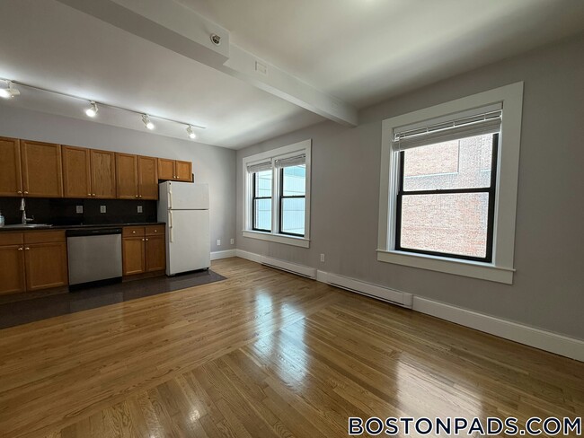 Building Photo - 90 Warrenton St