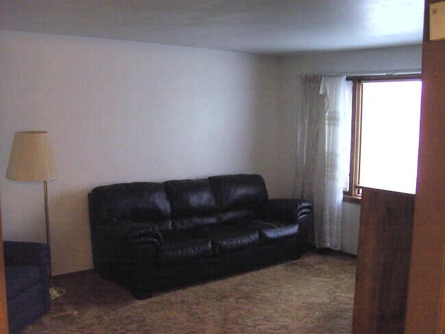 Foto del edificio - 513 Hollister Ave