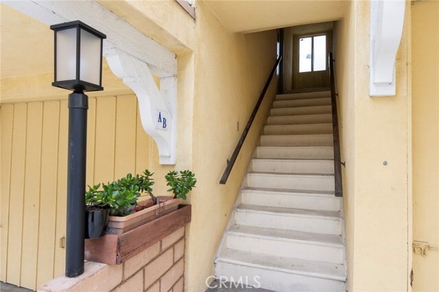 Building Photo - 225 Avenida Monterey