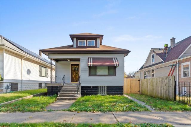 Foto principal - 5 bedroom in Chicago IL 60628