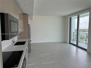 Building Photo - 2000 Metropica Wy