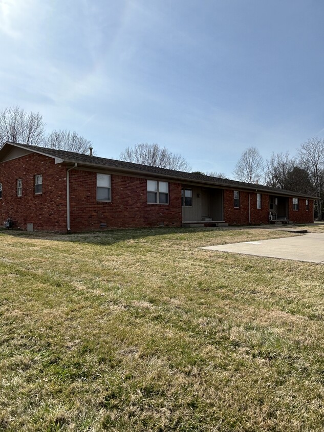 Foto principal - 601 Golden Acres Loop