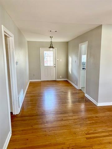 Foto del edificio - 5856 Coleman St