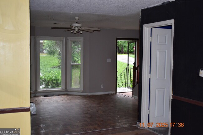 Foto del edificio - 4517 Greenfields Rd