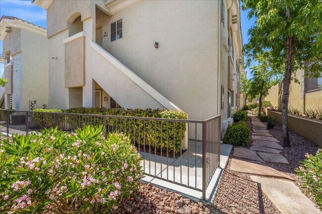Foto del edificio - 1521 Ruby Cliffs Ln