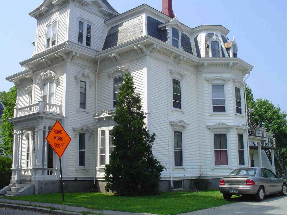 Primary Photo - 67 Talbot Ave