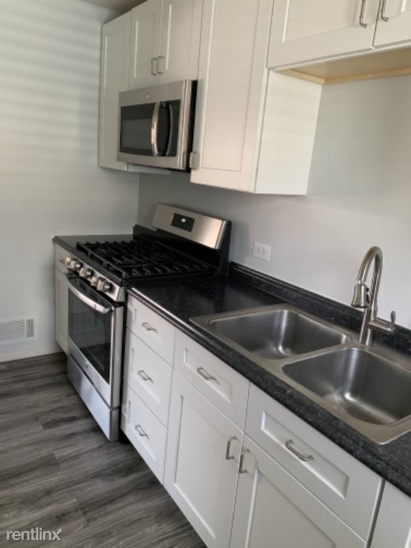 Building Photo - 3 br, 1 bath House - 1652 FERRY STREET