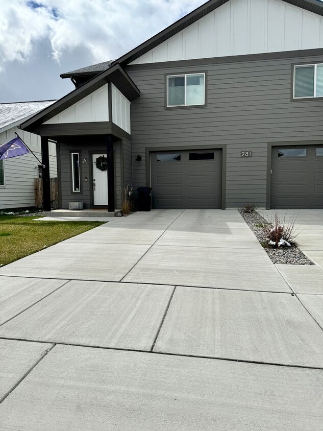 Foto principal - Bozeman West Side Beauty
