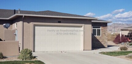 Building Photo - 2690 Summer Hill Ct