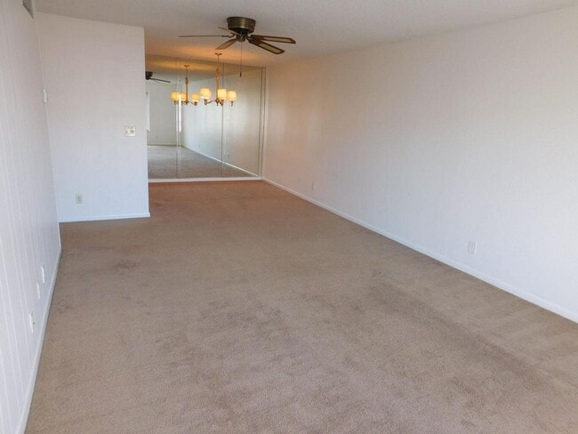 Building Photo - 125 Shore Ct