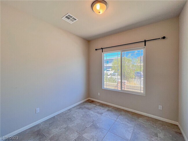 Building Photo - 385 Canyon Mist Ct