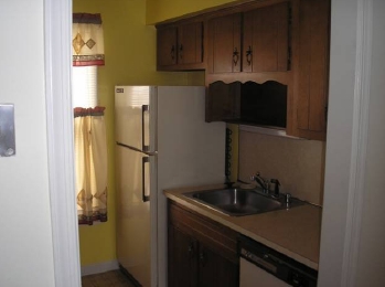 Kitchen - 446 E Patrick St