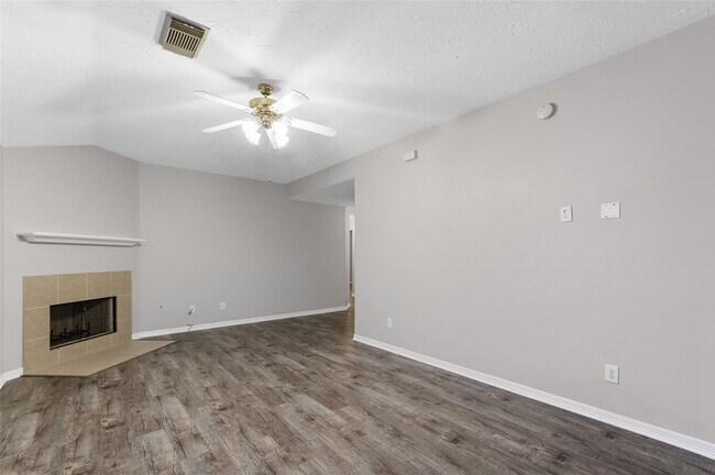 Building Photo - 2434 Montana Blue Dr
