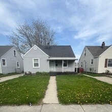 Building Photo - 28744 Maple St