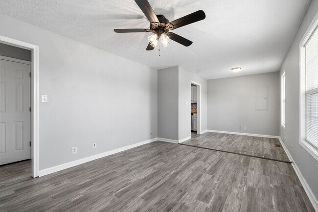 Building Photo - 339 Pioneer Drive, Oak Grove, KY 42262