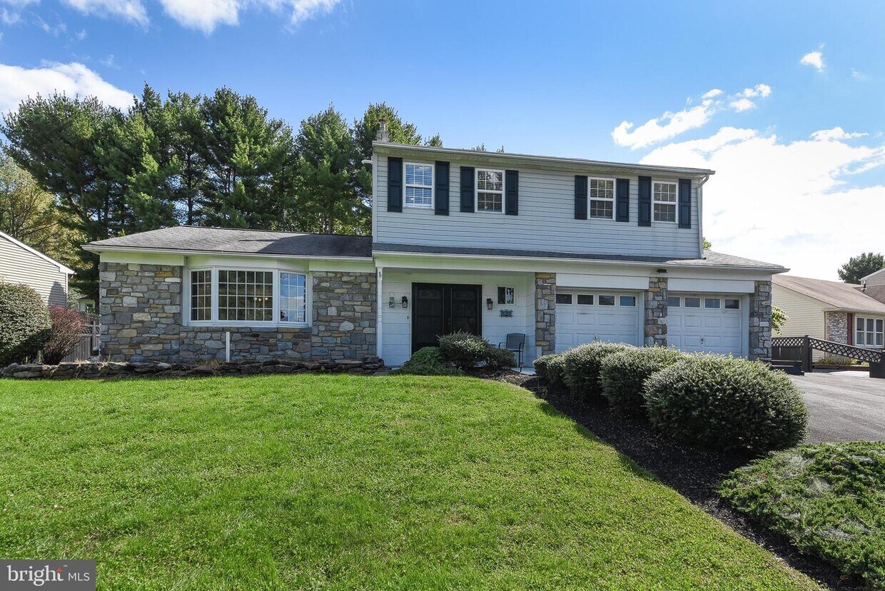 127 Lark Dr, Holland, PA 18966 House Rental in Holland, PA