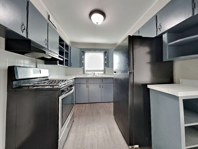 Foto del edificio - 5128 Rinker Rd