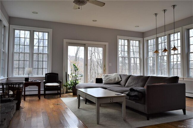 Foto del edificio - 189 Colonial Hill Rd