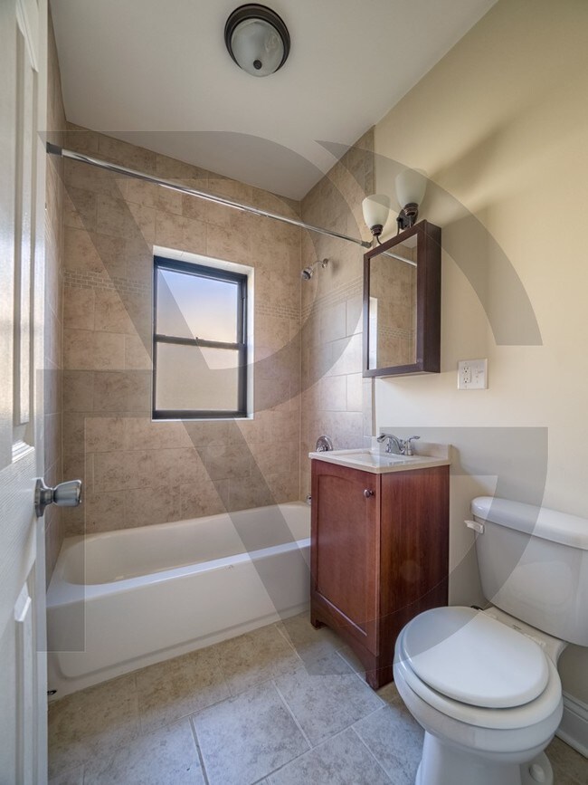 Foto del edificio - 536 W Arlington Pl