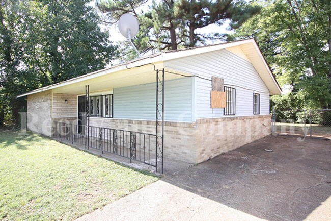 Foto del edificio - 4529 Windward Dr