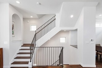 Building Photo - 1221 Bonner St