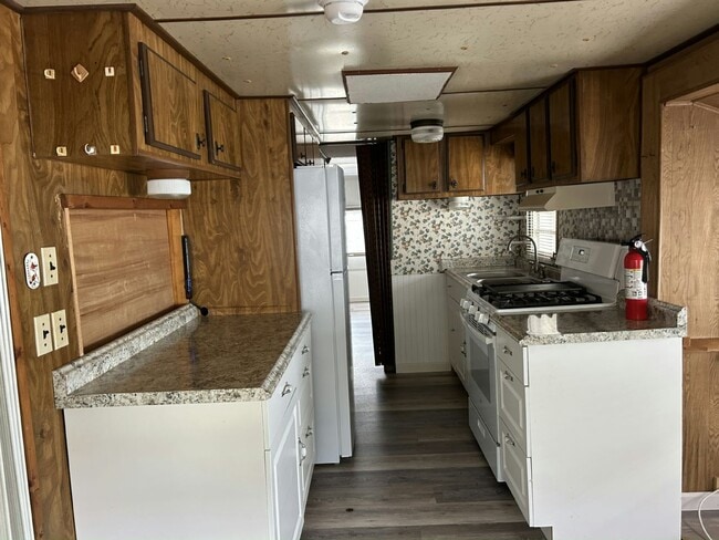 Foto del edificio - 38651 Tarr Dr