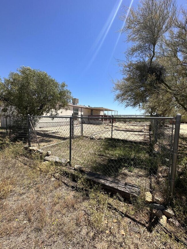Building Photo - 6873 W Pima Mine Rd