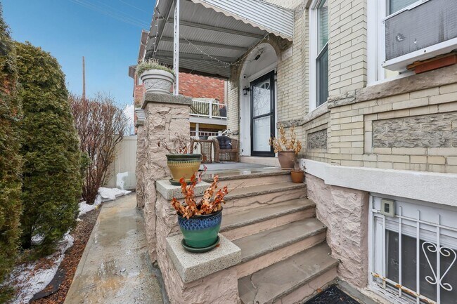 Foto del edificio - 239 Desoto Pl