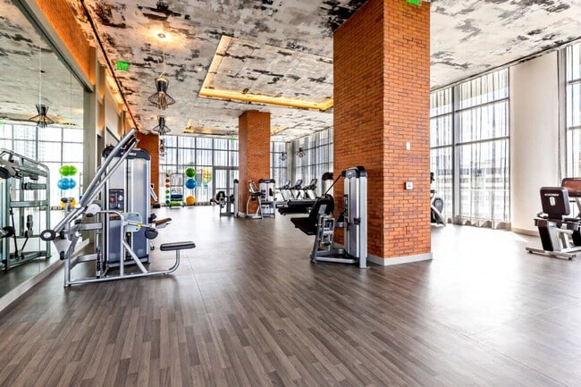 Building Photo - 4010 S Ocean Dr