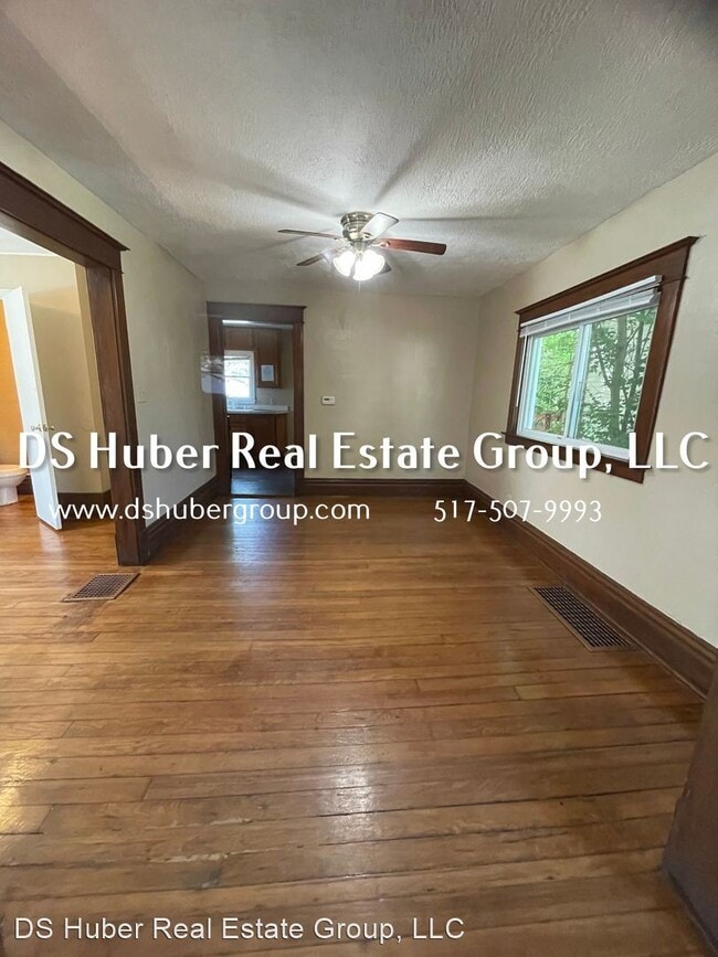Building Photo - 3 br, 1.5 bath House - 132 S Magnolia Ave