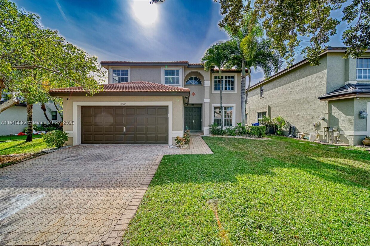 Foto principal - 18222 SW 27th St