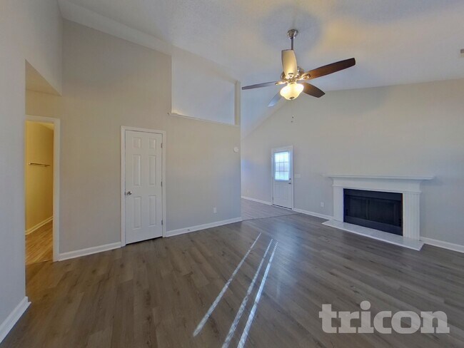 Foto del edificio - 500 Rockhaven Dr