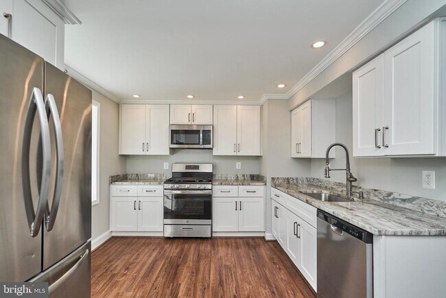 Foto del edificio - 8076 St Annes Ct