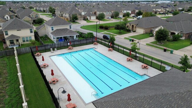 Foto del edificio - 16903 Cory Cornel Ln