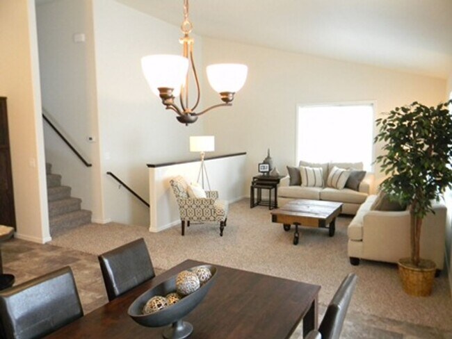 Foto del edificio - 3 bedroom Twin home