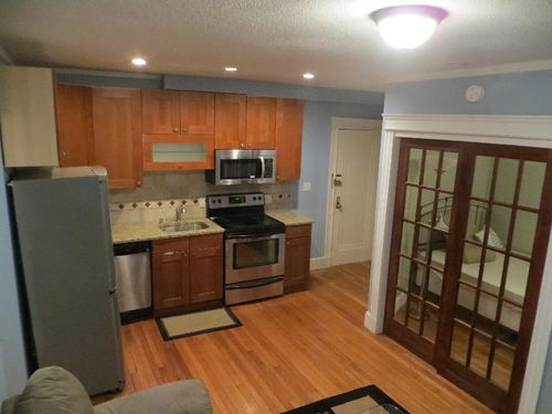 Building Photo - 118 Riverway