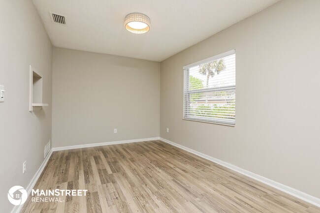 Building Photo - 721 Tropic Hill Dr