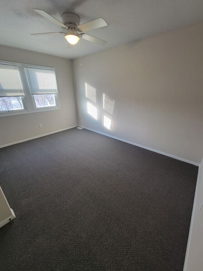 Foto del edificio - 5710 N Division St