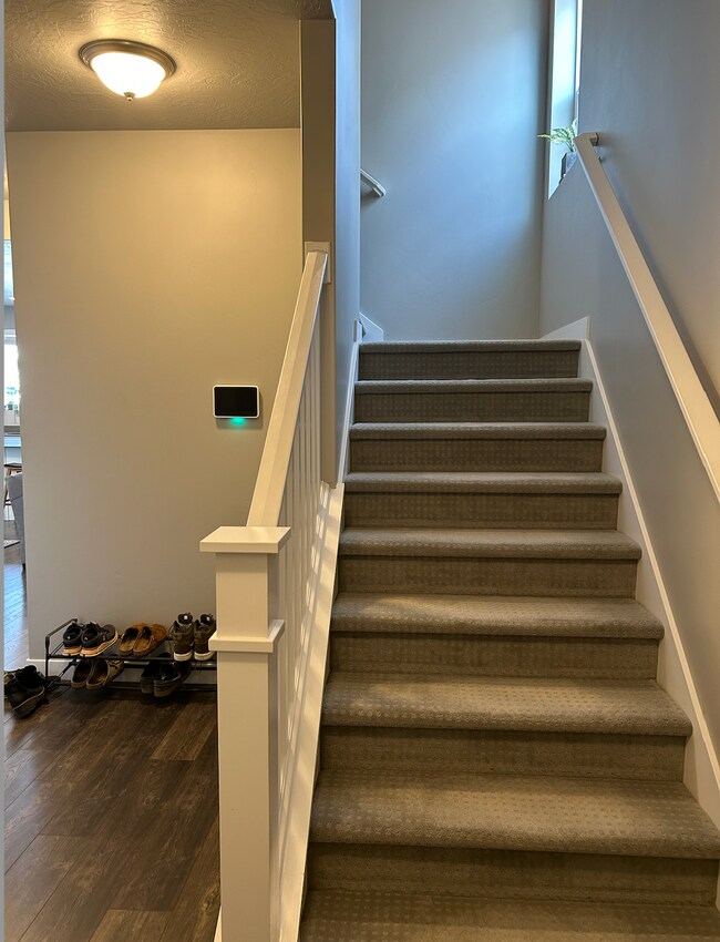 Building Photo - 932 W 2840 N