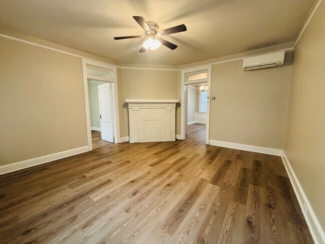 Foto del edificio - MOVE-IN READY & AVAILABLE NOW!