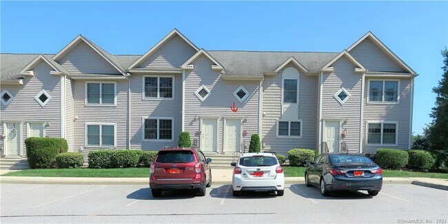 Foto del edificio - 64 Scotch Cap Rd