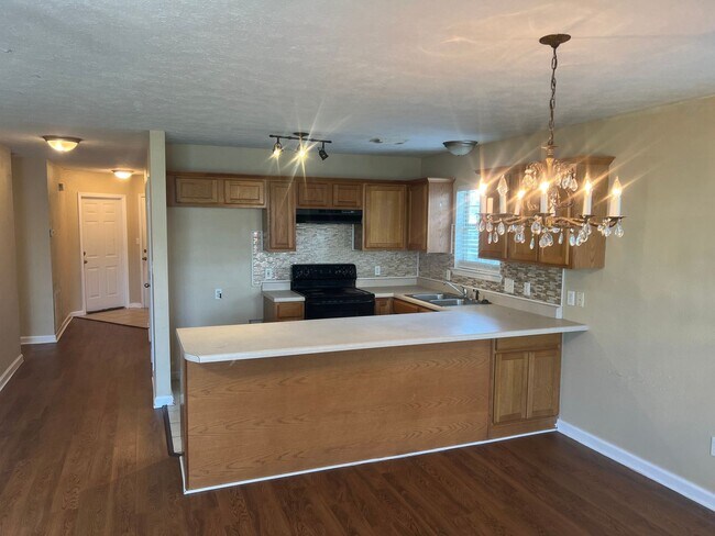 Foto del edificio - 3 Bed 2 Bath Home