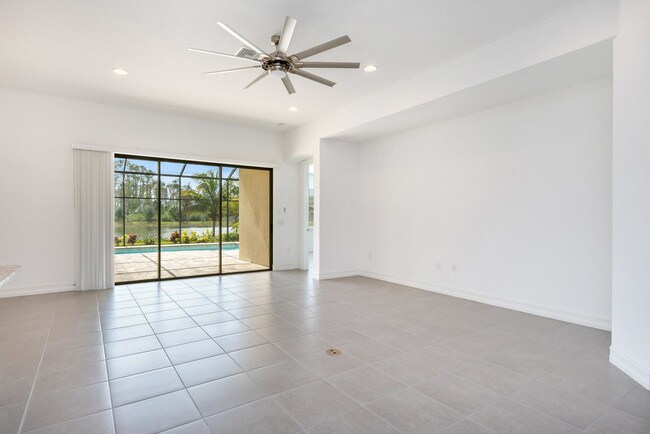 Building Photo - 16324 Aberdeen Way