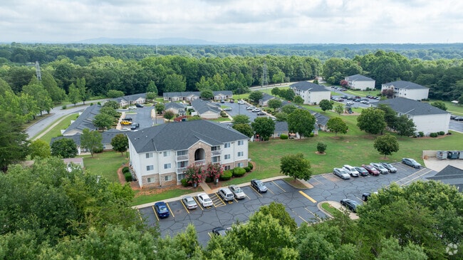 Landings & Villas Hickory - Landings & Villas of Hickory