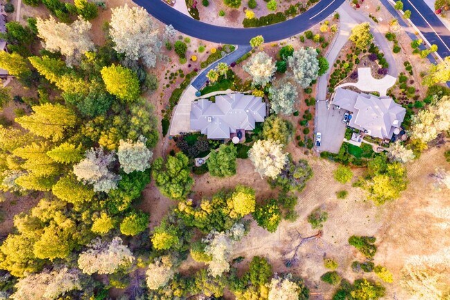 Building Photo - LUXURY HOME IN WINCHESTER GOLF COMMUNITY