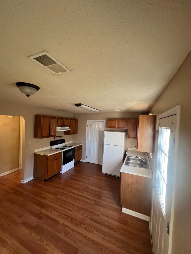 Building Photo - 163 Caldwell Ave